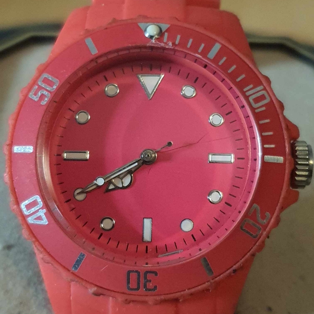 🦋10/$20🦋 Pink Plastic Diver Style Women's Watch